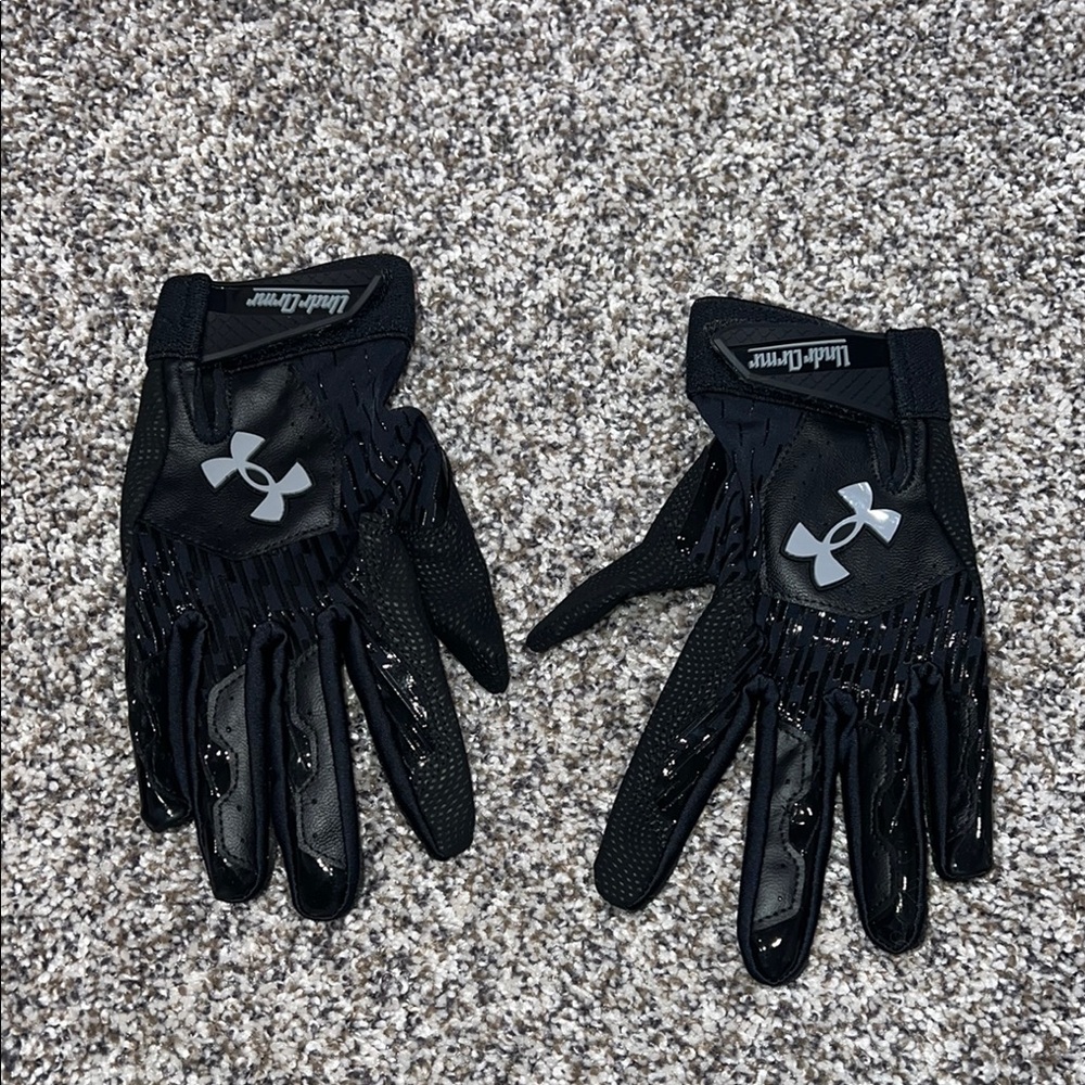 Under Armour Black Gloves